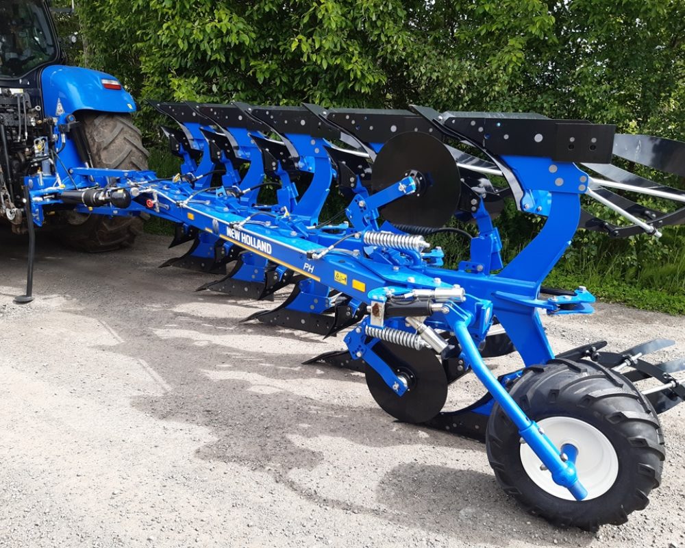 NH IMPLEMENTS PHH5 NEW HOLLAND PLOUGH