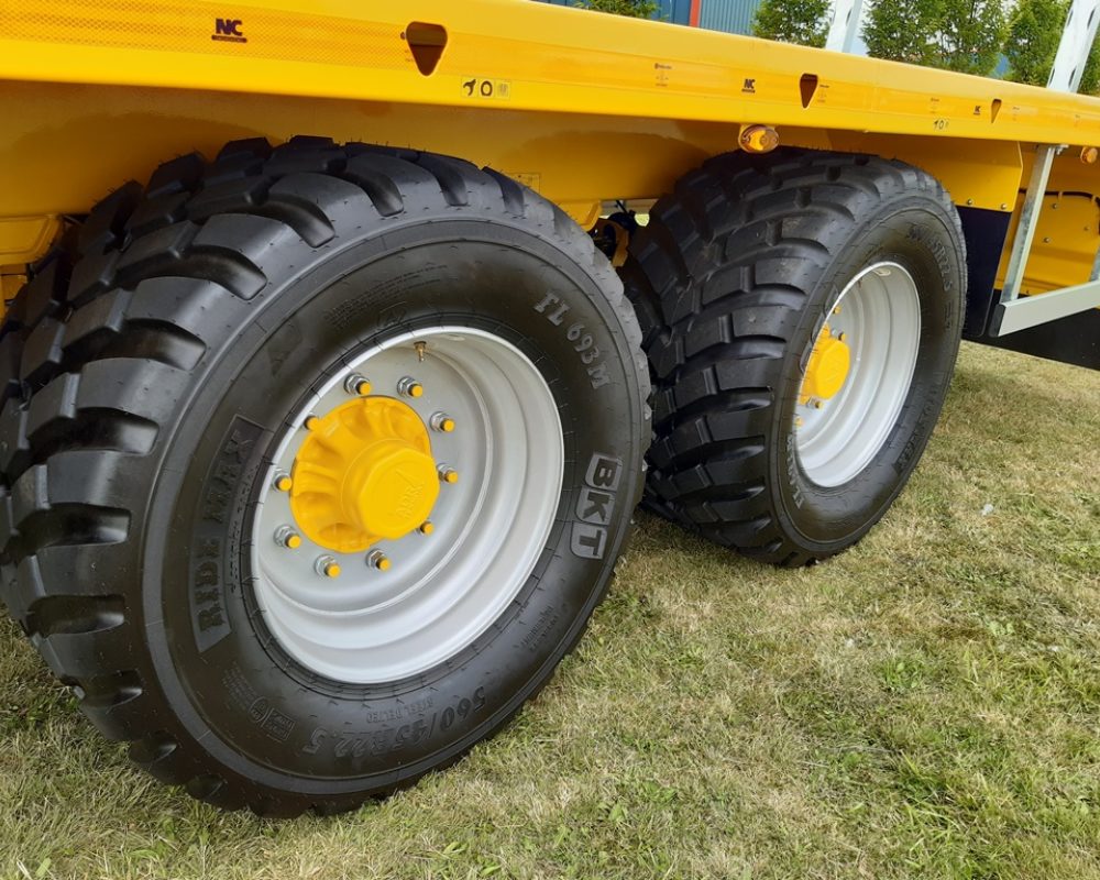 N C ENGINEERING 28FT NC BALE TRAILER