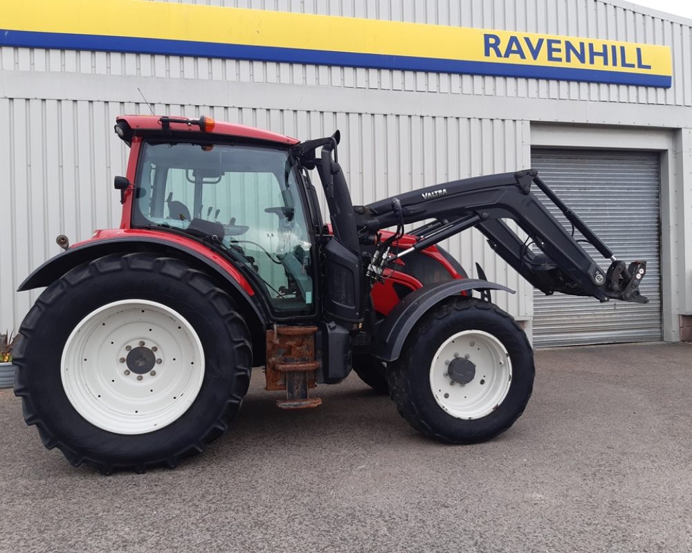 MISCELLANEOUS N124 VALTRA TRACTOR