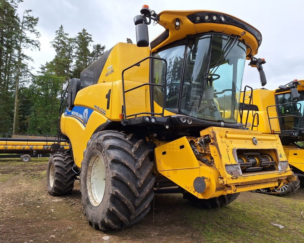 NH HARVESTER CR9.80 NEW HOLLAND COMBINE