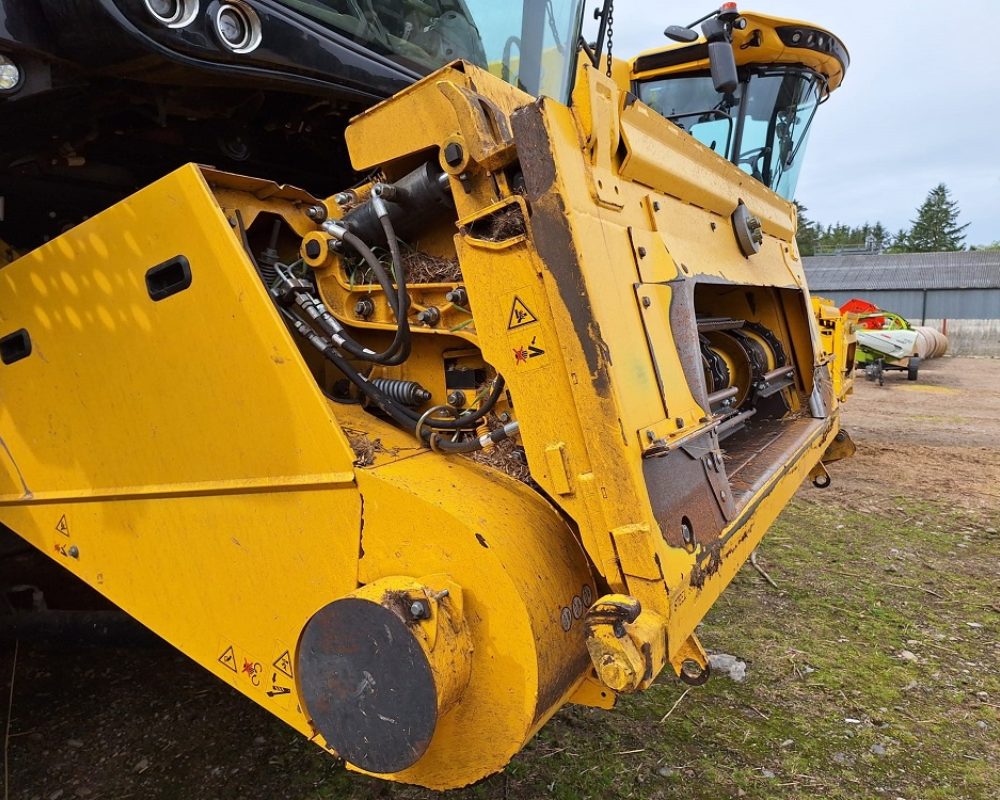 NH HARVESTER CR9.80 NEW HOLLAND COMBINE