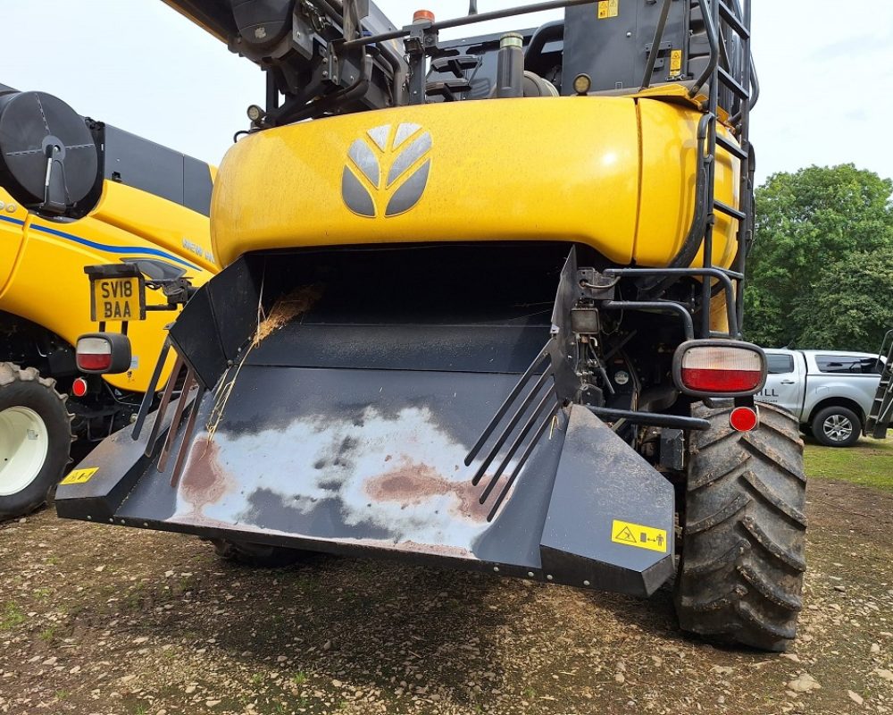 NH HARVESTER CR9.80 NEW HOLLAND COMBINE