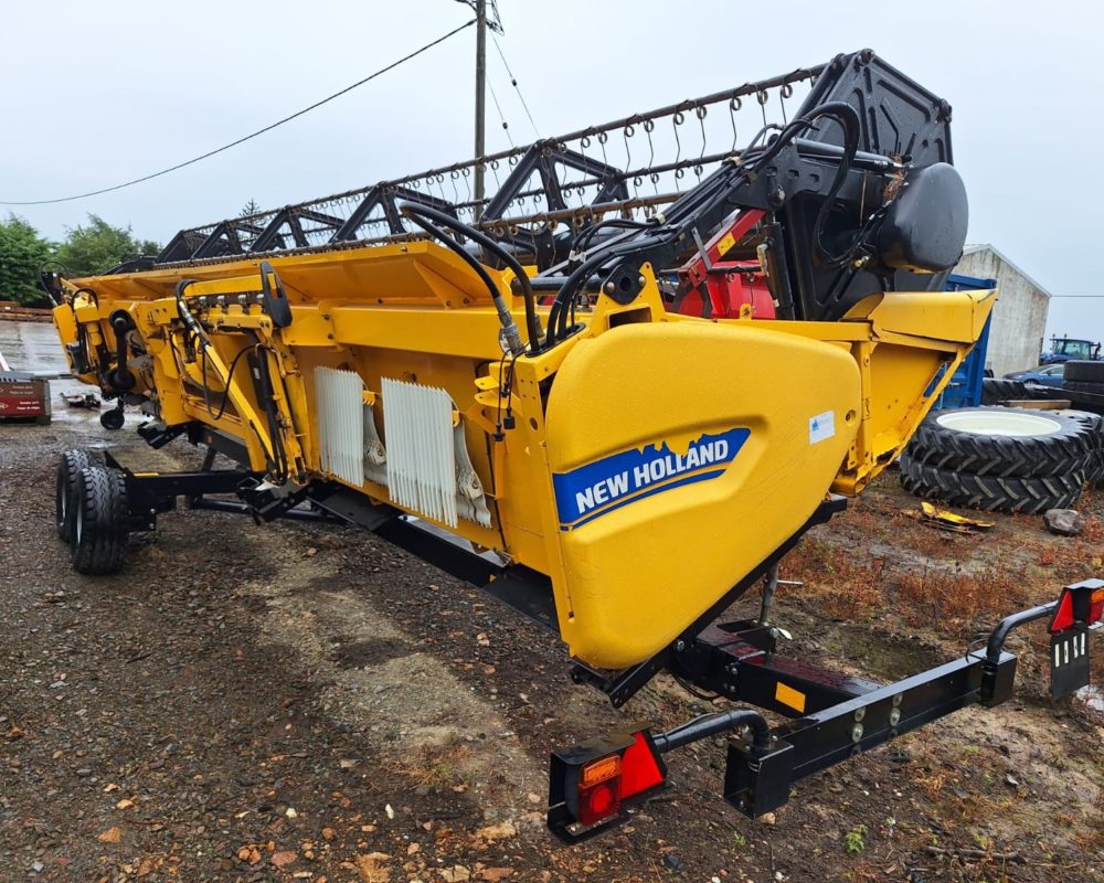 NH HARVESTER CR9.80 NEW HOLLAND COMBINE