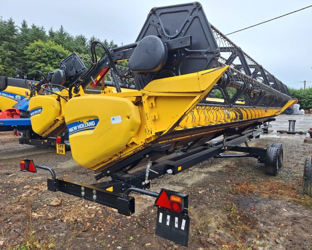 NH HARVESTER CR9.80 NEW HOLLAND COMBINE