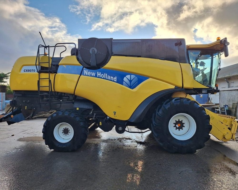 NH HARVESTER CX8070 NEW HOLLAND COMBINE