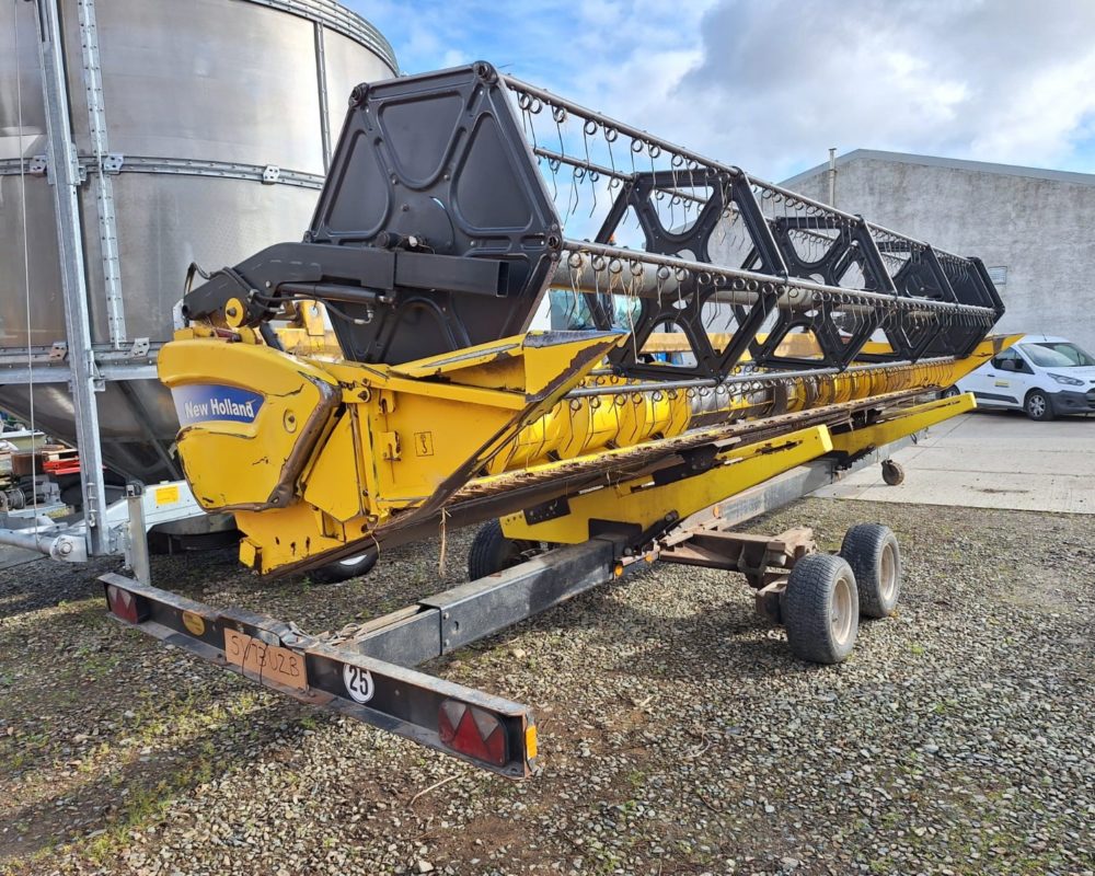 NH HARVESTER CX8070 NEW HOLLAND COMBINE