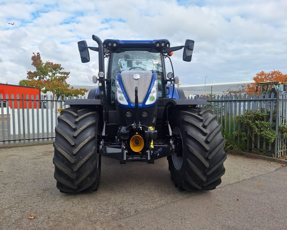 NH TRACTOR T7.225 AC NEW HOLLAND TRACTOR