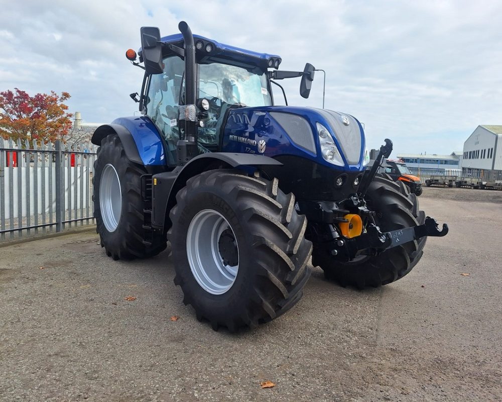 NH TRACTOR T7.225 AC NEW HOLLAND TRACTOR