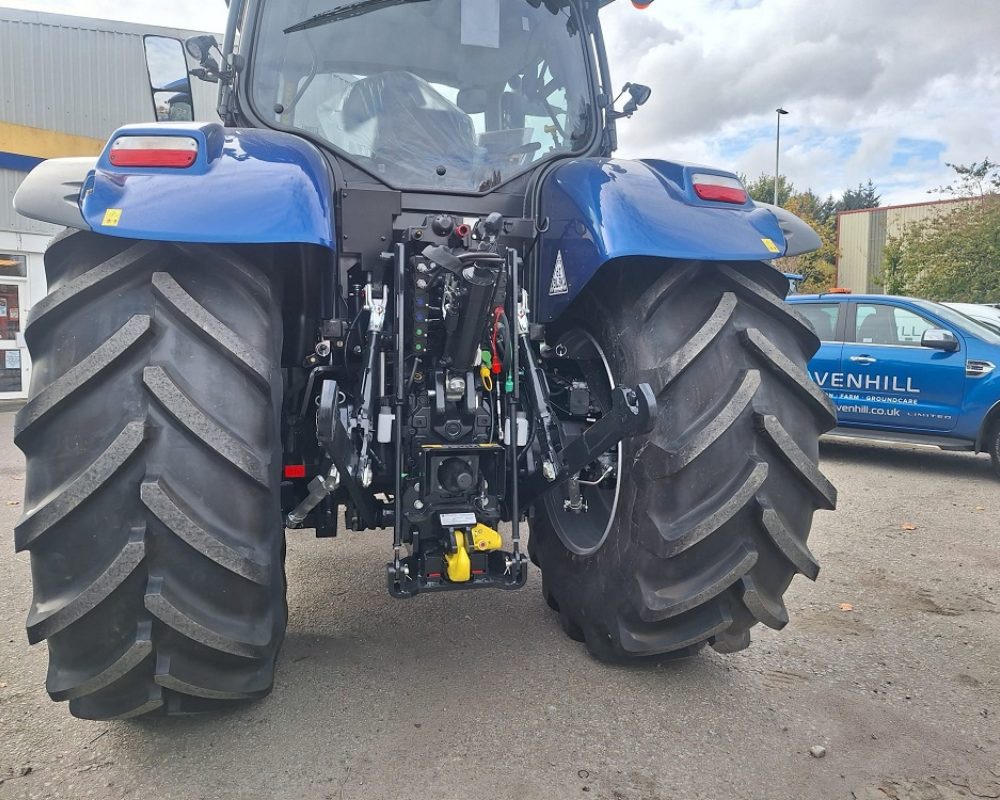 NH TRACTOR T7.225 AC NEW HOLLAND TRACTOR