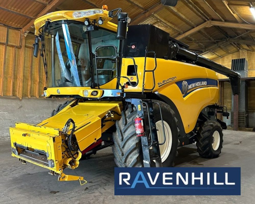 NH HARVESTER CX8070 NEW HOLLAND COMBINE