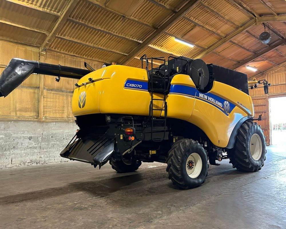 NH HARVESTER CX8070 NEW HOLLAND COMBINE