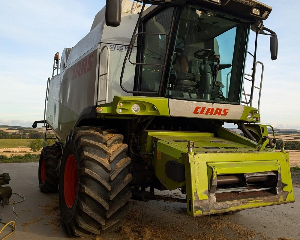 CLAAS LEXION 530 CLAAS COMBINE