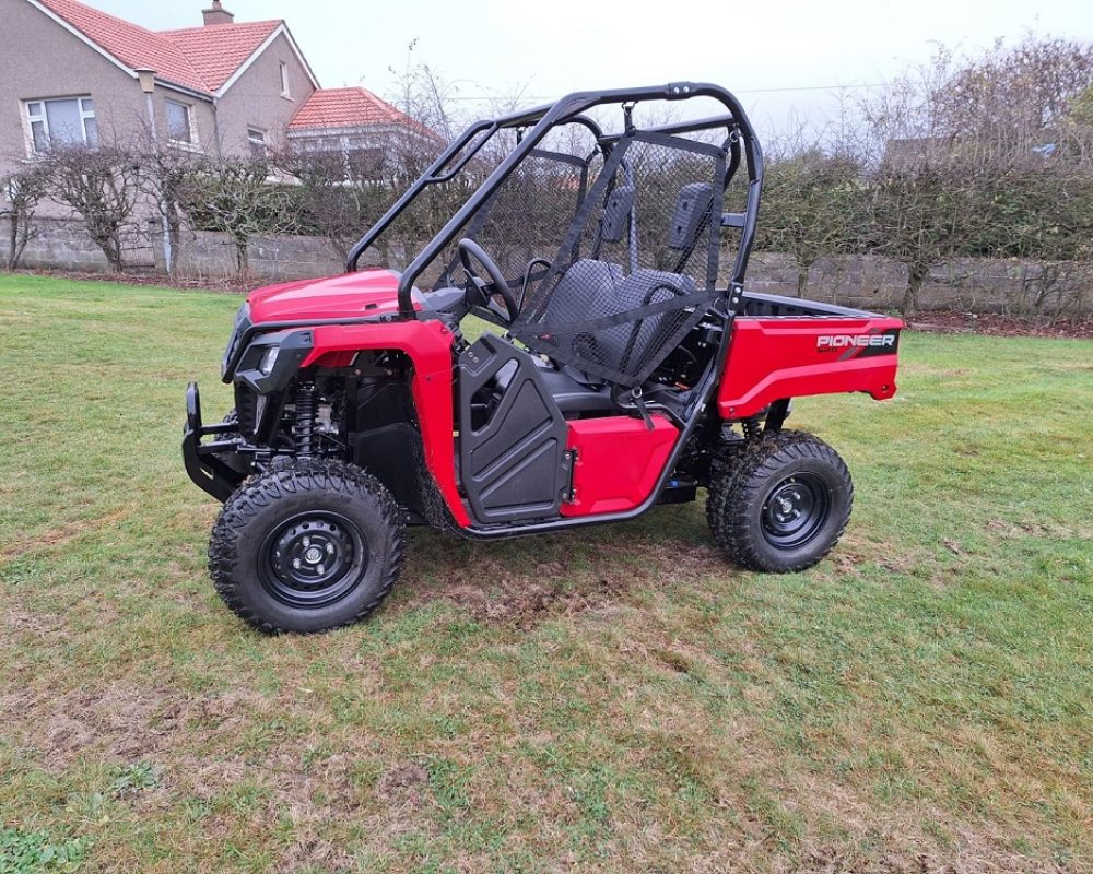 HONDA (UK) PIONEER 520 HONDA SIDE BY SIDE