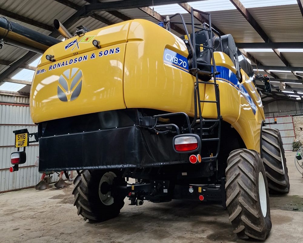 NH HARVESTER CX8.70 NEW HOLLAND COMBINE