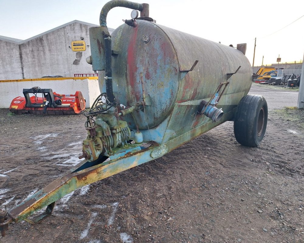 MISCELLANEOUS 1500 GALLON NC TANKER