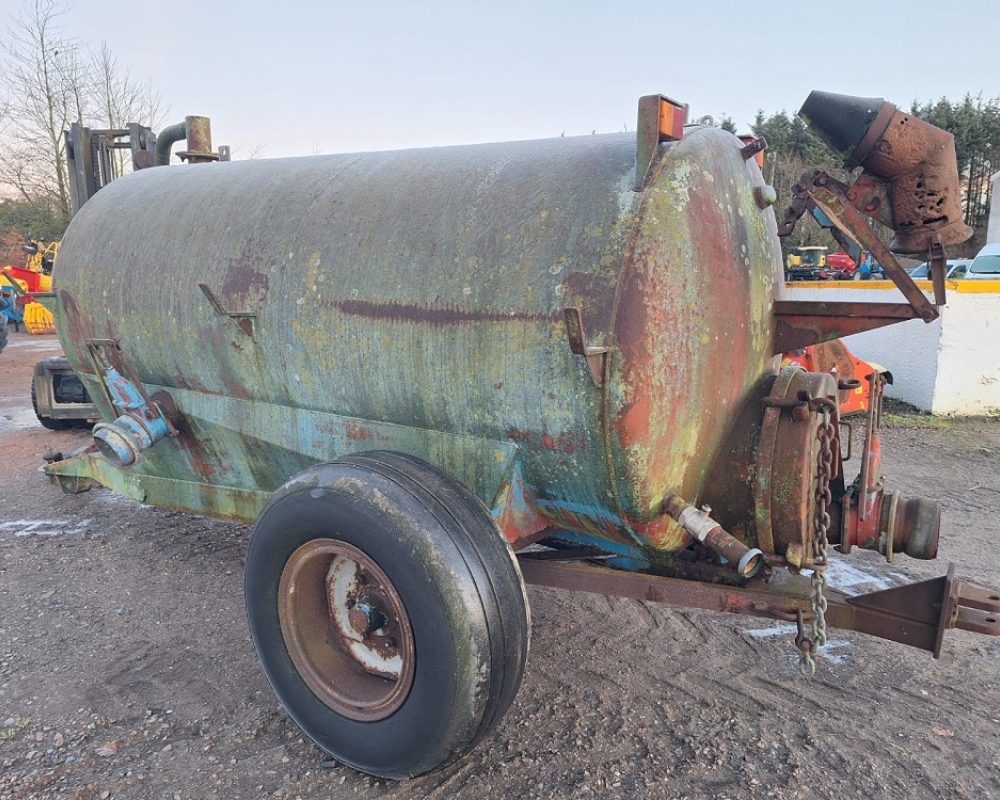 MISCELLANEOUS 1500 GALLON NC TANKER