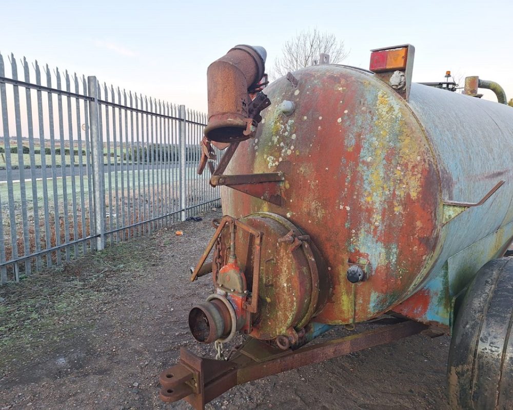 MISCELLANEOUS 1500 GALLON NC TANKER