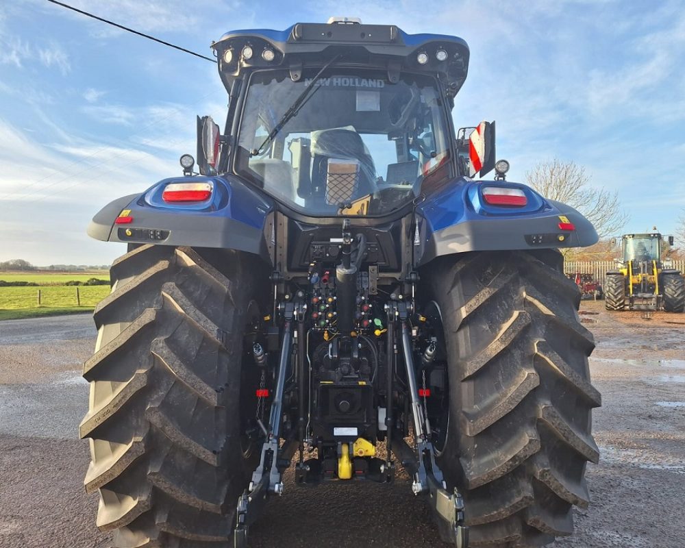 NH TRACTOR T7.270 AC NEW HOLLAND TRACTOR