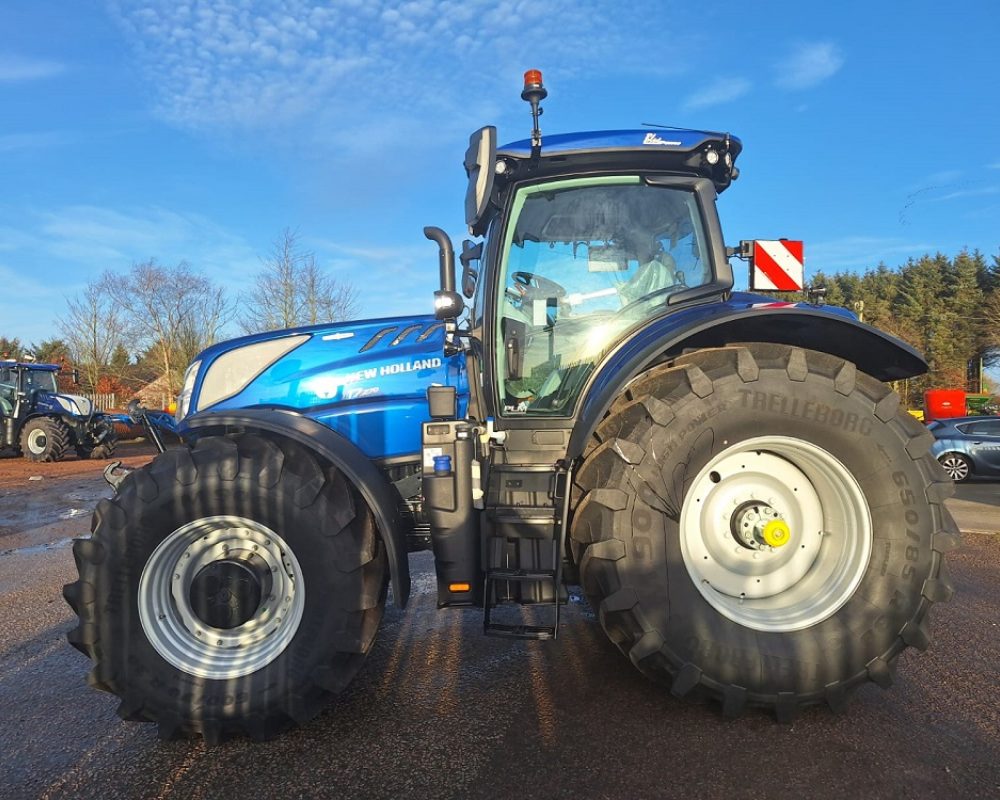 NH TRACTOR T7.270 AC NEW HOLLAND TRACTOR