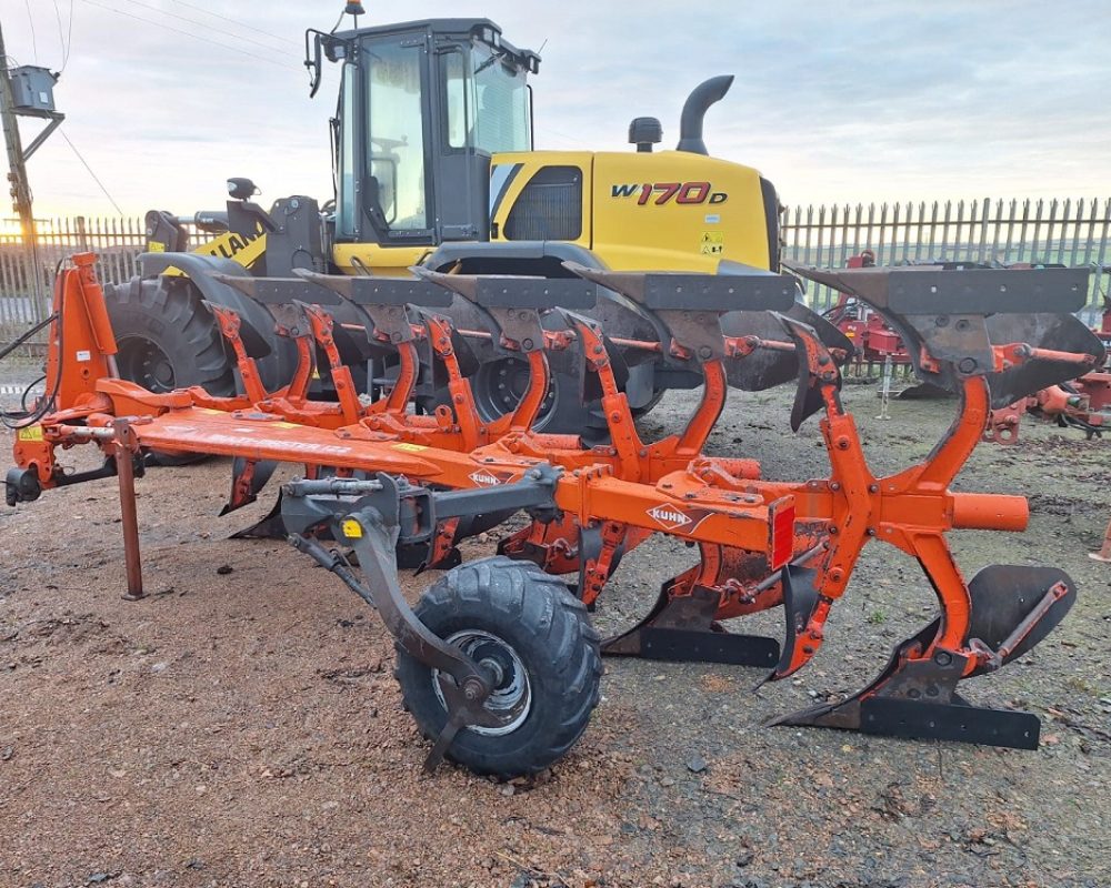 KUHN MM122 KUHN PLOUGH