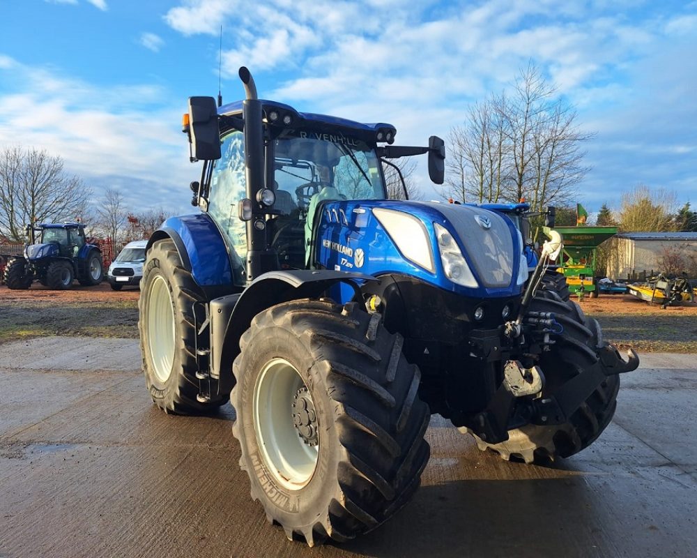 NH TRACTOR T7.270 AC NEW HOLLAND TRACTOR