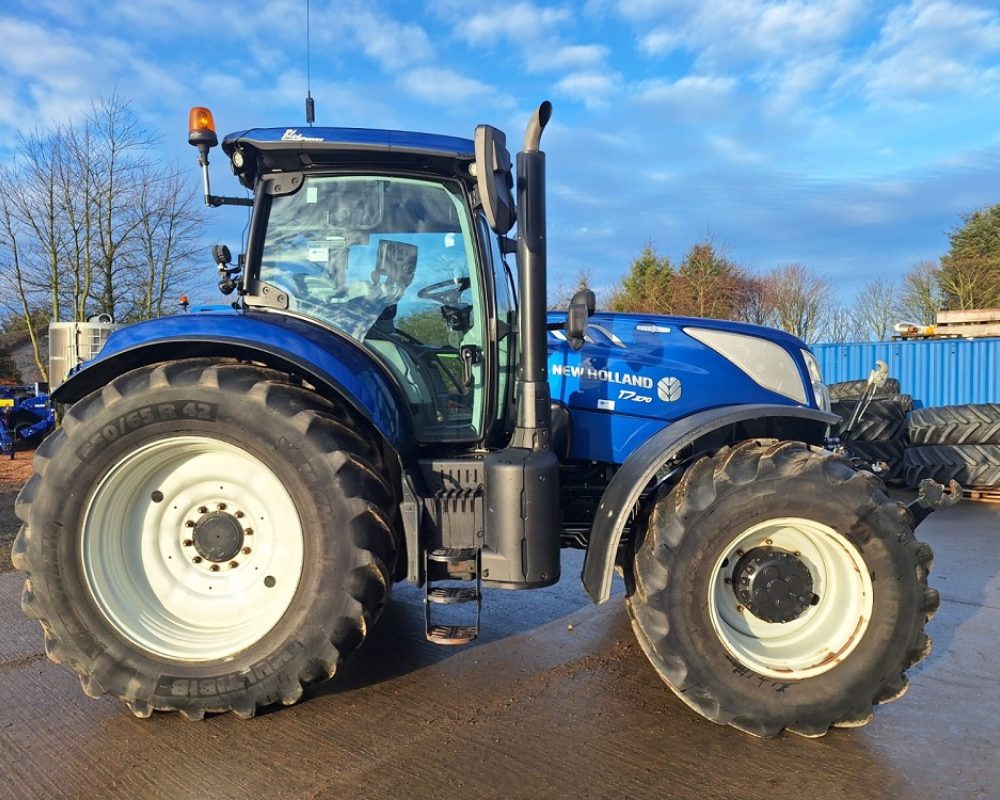 NH TRACTOR T7.270 AC NEW HOLLAND TRACTOR