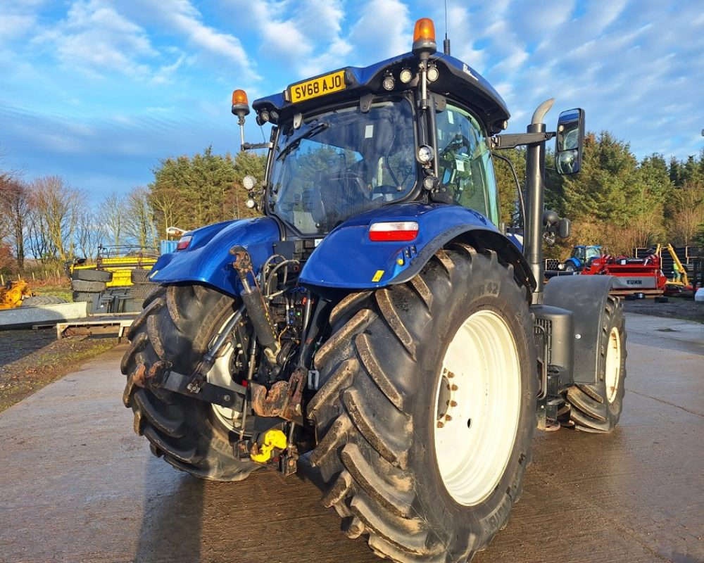 NH TRACTOR T7.270 AC NEW HOLLAND TRACTOR