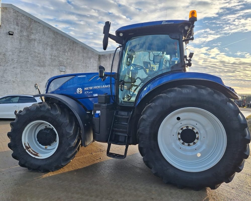 NH TRACTOR T7.270 AC NEW HOLLAND TRACTOR