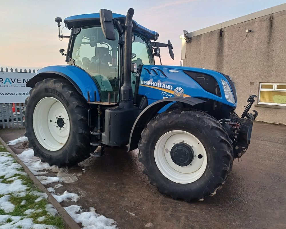 NH TRACTOR T7.225 AC NEW HOLLAND TRACTOR