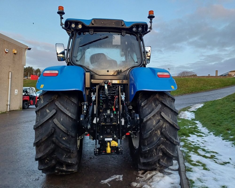 NH TRACTOR T7.225 AC NEW HOLLAND TRACTOR