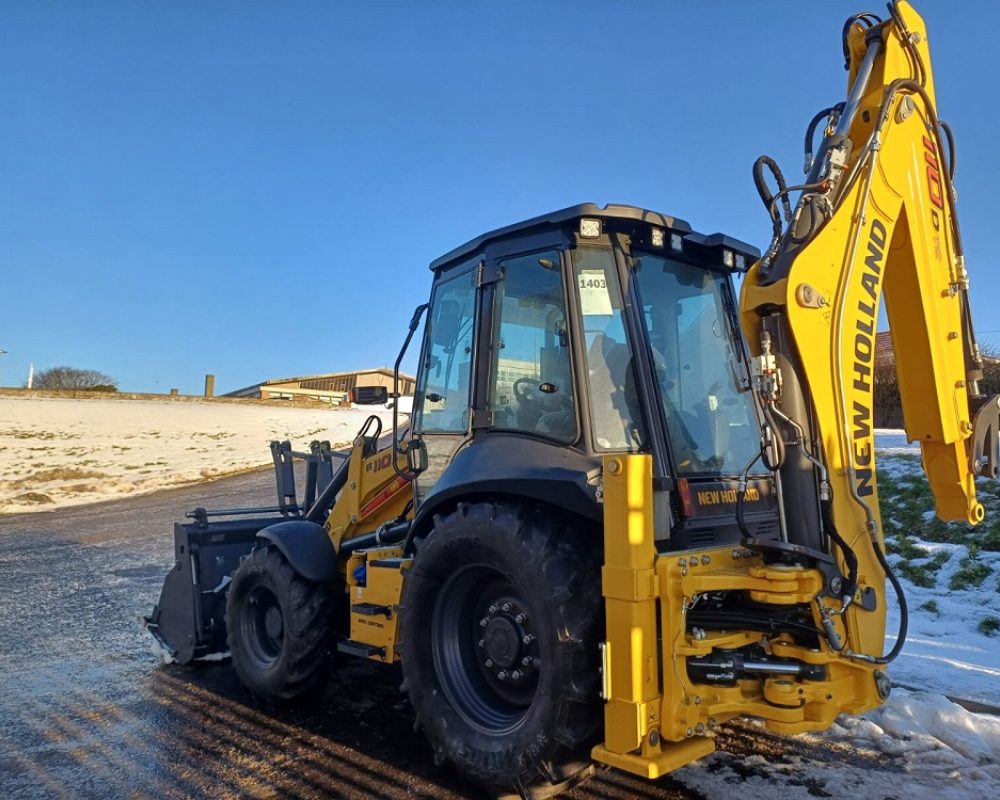 NH CONSTRUCTION B110D TC DEMO NEW HOLLAND DIGGER