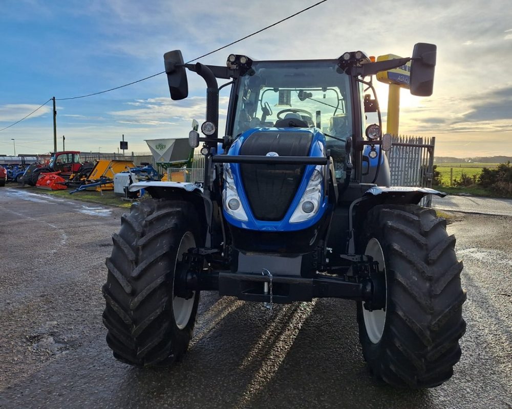 NH TRACTOR T5.140 DC NEW HOLLAND TRACTOR