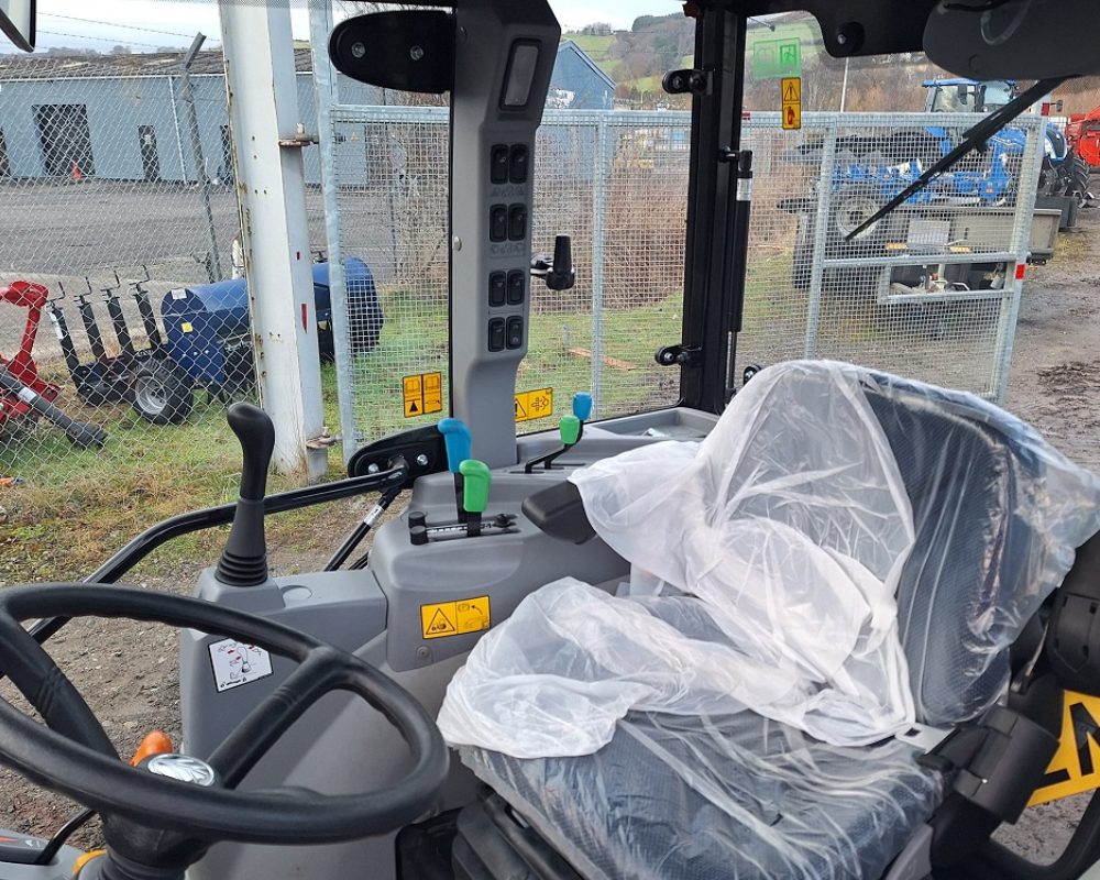 NH TRACTOR BOOMER 35 NEW HOLLAND TRACTOR