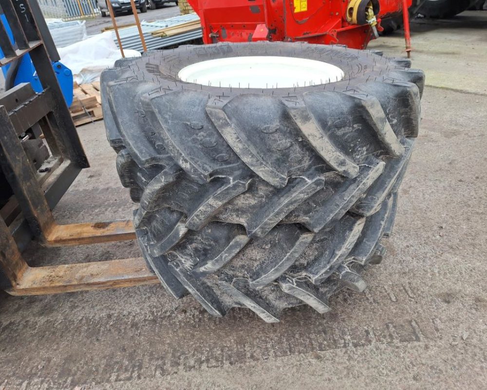 NH TRACTOR WHEELS-TYRES 380/70R20 480/70R30